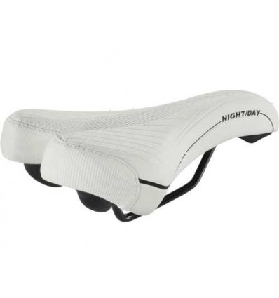 SILLIN NIGH/DAY BLANCO fabricado por Selle Monte Grappa